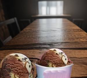 Three Cheers Chocolate Ice Cream (Single Scoop)(118Ml)