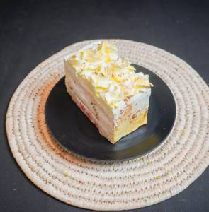 Butterscotch Pastry [1 Piece]