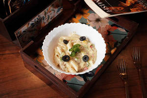 White Sauce Pasta