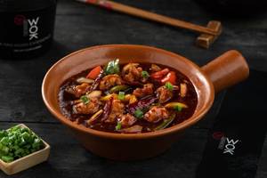 Diced Chicken In Schezwan Sauce