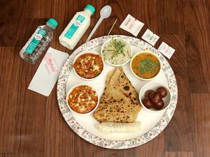 Delux Punjabi Thali