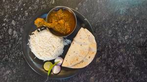 Ahuna chicken thali