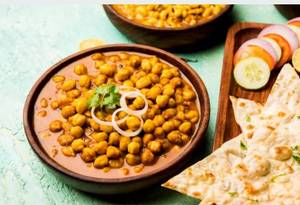 Chana Masala +3 Roti                           
