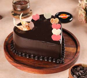 Chocolate Heartshape Truffle Cake [500 G]