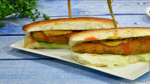 Aloo Tikki Hot Dog