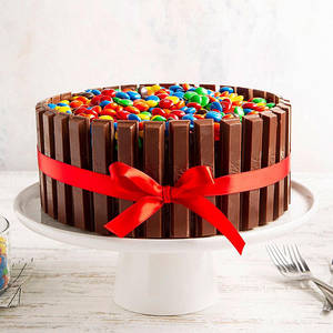 Kit Kat Gems Cake