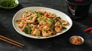 Sliced Chicken In Burnt Garlic Sauce