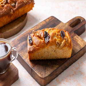 Date & Walnut Cake Slice