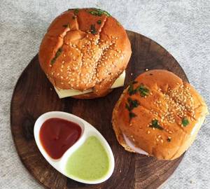 Herb chilli burger