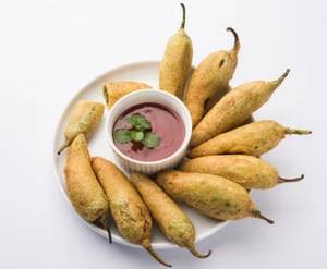 Mirchi Pakoda (Classic) (6 Pcs)