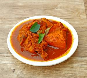 Chicken Varutharachathu