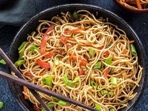 Veg Hakka Noodles