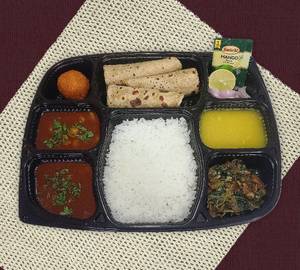Sampurna Veg Thali