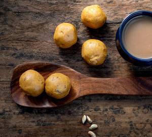 Roasted Besan Seeds Laddu