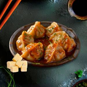 Veg Cheese Manchurian Gravy Momo  (5 Pcs)