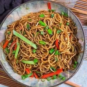 Veg Crispy Hakka Noodles