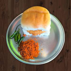 Jumbo vadapav