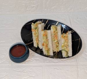 Coleslaw sandwich