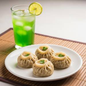 Veg Steam Momo (4 Pcs) with Fresh Lime Soda                                   