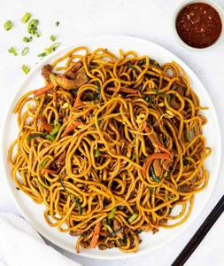 Chicken hakka noodles