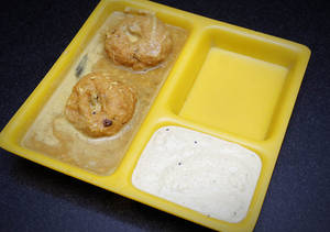 Sambar Vada [2 Pieces]