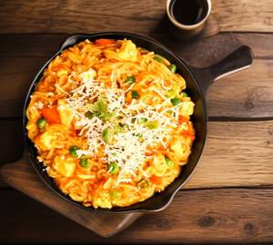 Cheese vegetable maggie