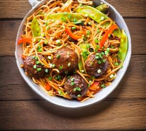 Noodles + manchurian