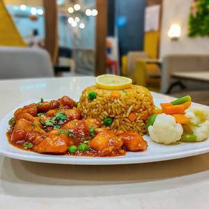 Chicken chilli 1pc and fried rice                           