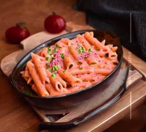 Pink sauce pasta