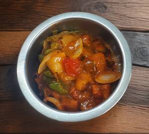 Dry chicken chilli