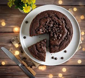 Eggless Choco Chips Cake                                                  