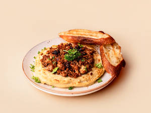 Hummus With Kheema & Chilli Oil Tapas