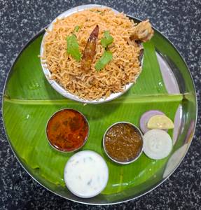 Mini chicken dum biryani