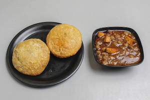 2 Pc Dal Kachori With Choley/subzi
