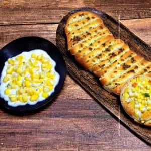 Garlic Bread Cheese & Corn