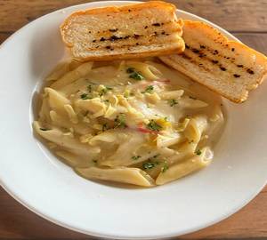 Chicken White Creamy Cheesy Pasta