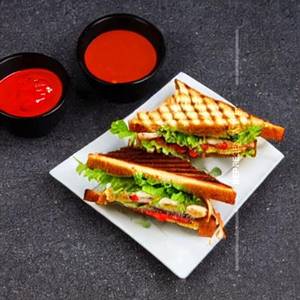 Spicy indian club sandwich