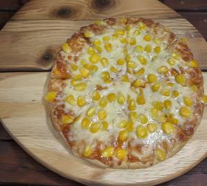 Cheese corn pizza