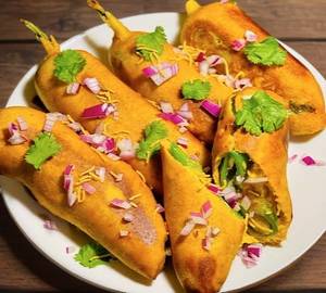Onion Mirchi Pakoda