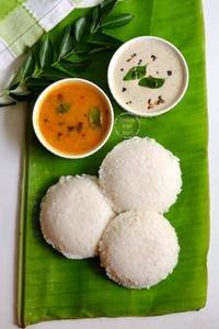 Idli [ 2 piece ] sambar and chutney
