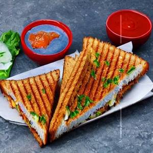 Shimla Pyaaz Sandwich
