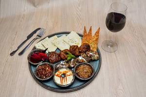 Lebanese Non Veg Mezze Platter