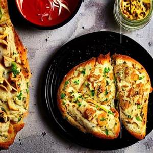 Pei Peri Chicken Garlic Bread