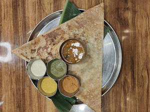 Garlic Onion Masala Dosa