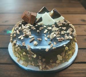 Kit Kat Gateau.