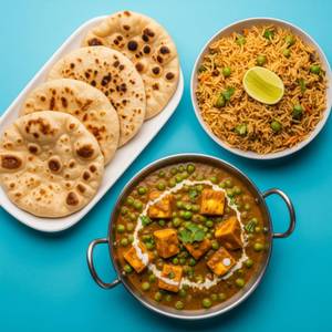 Matar Paneer + Butter Roti ( 4 Pcs) + Veg Pulao
