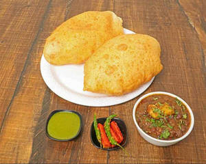 Chole Bhature [2 Bhature]