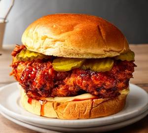 Nashville Hot Crunchy Burger