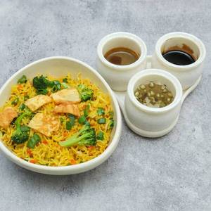 Egg Singaporian Rice