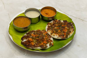 Mixed Veg Uthappam
